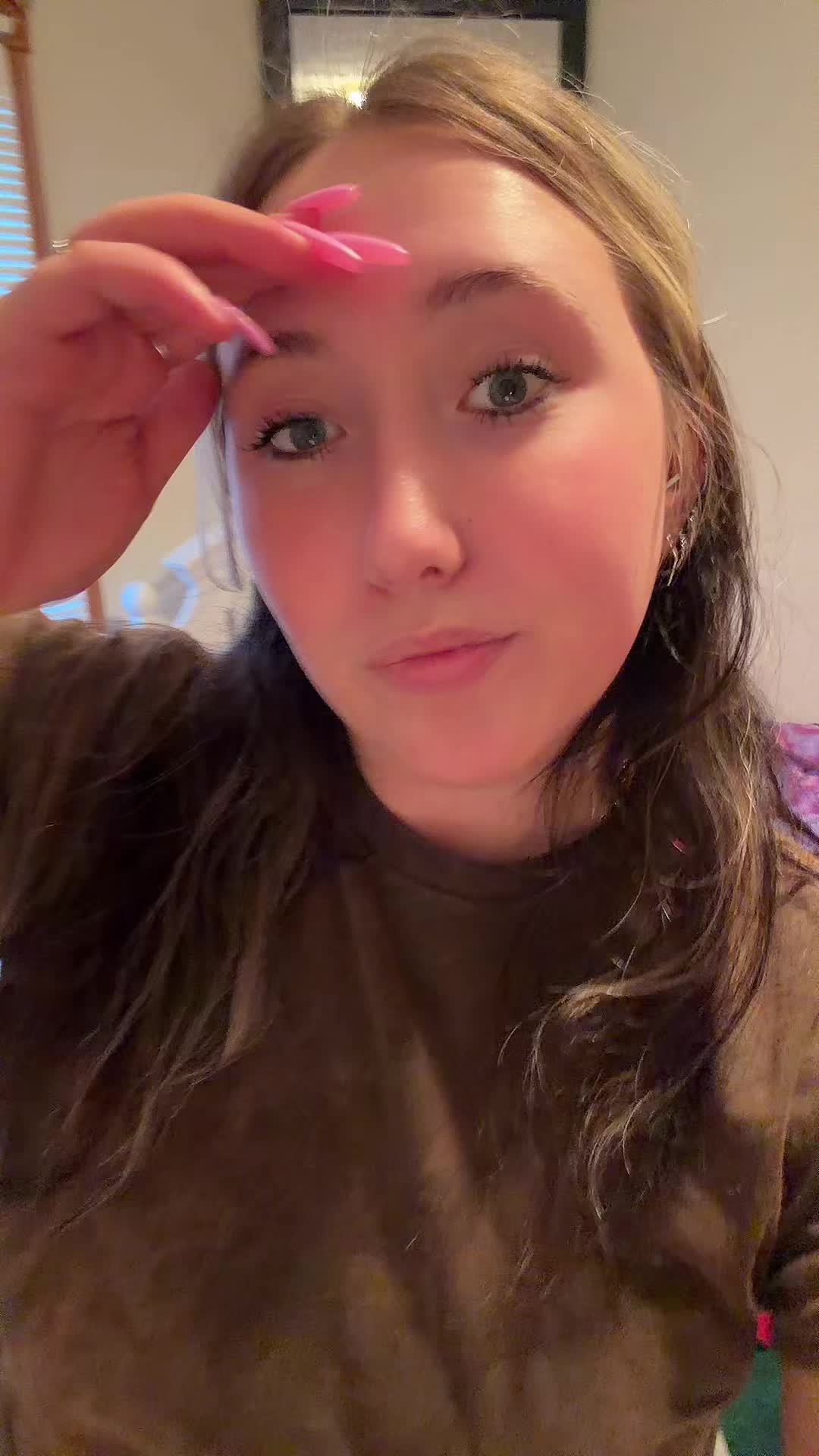 @olivia.