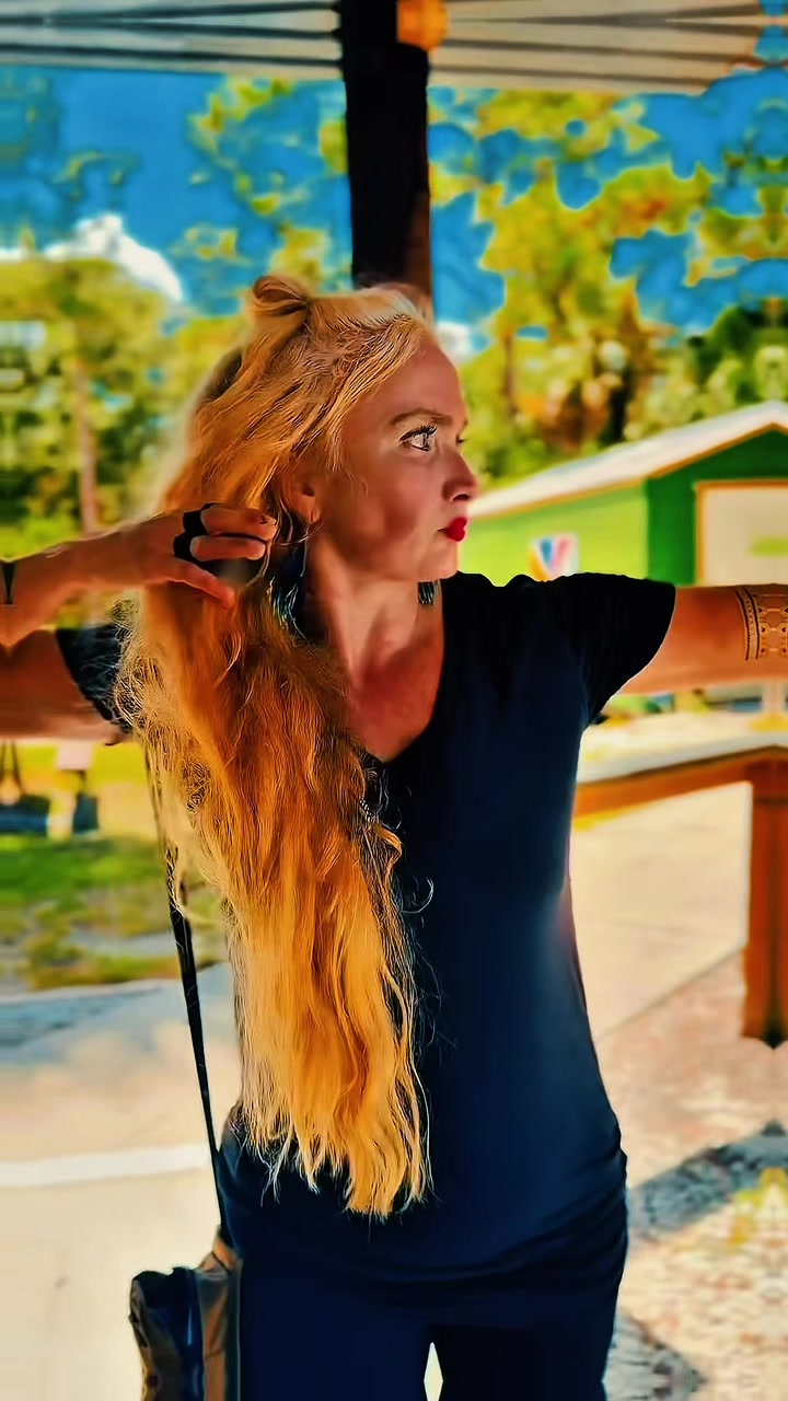 @BarebowGirl