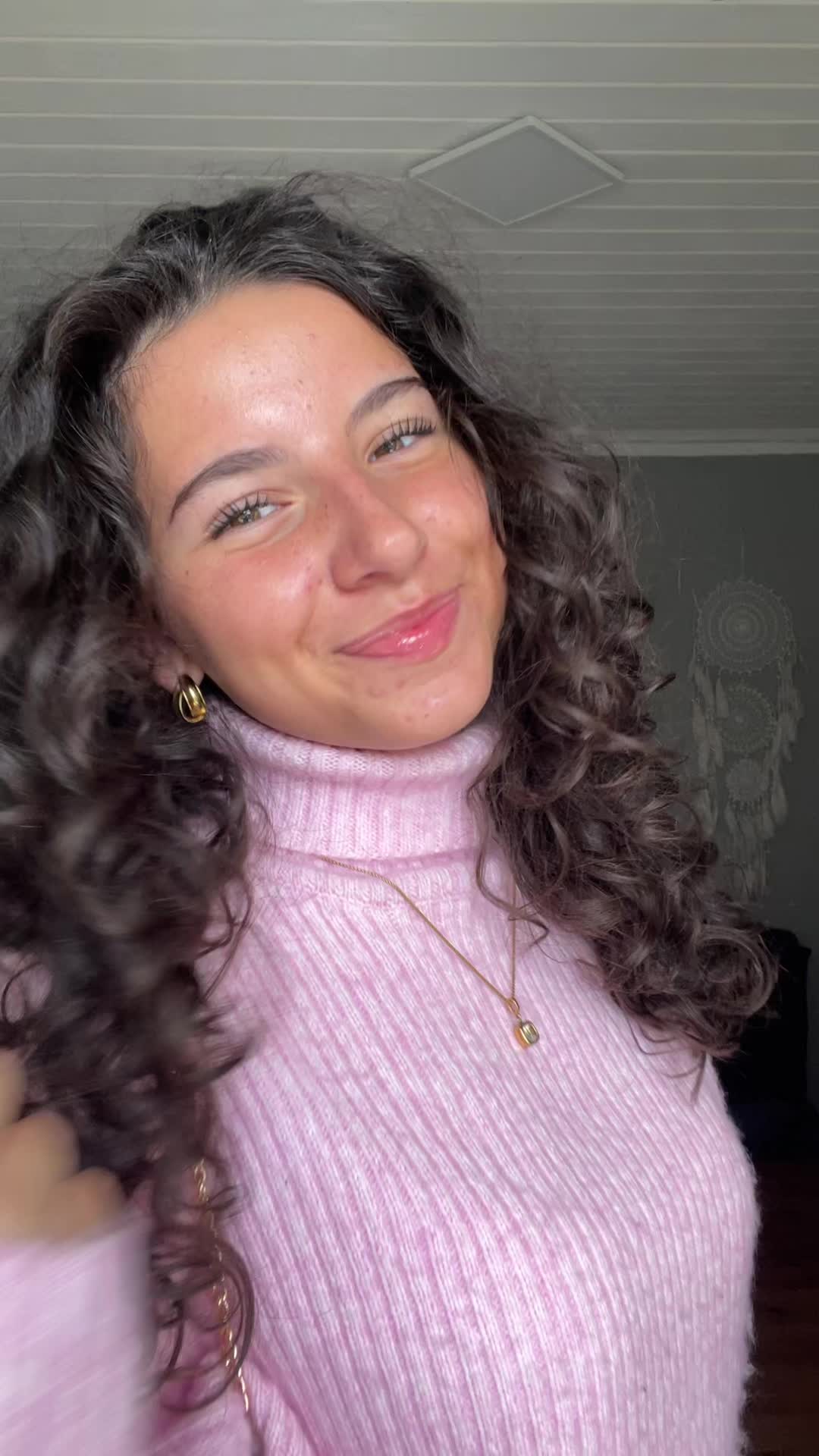 @𝐀𝐧𝐧𝐚-𝐋𝐞𝐧𝐚