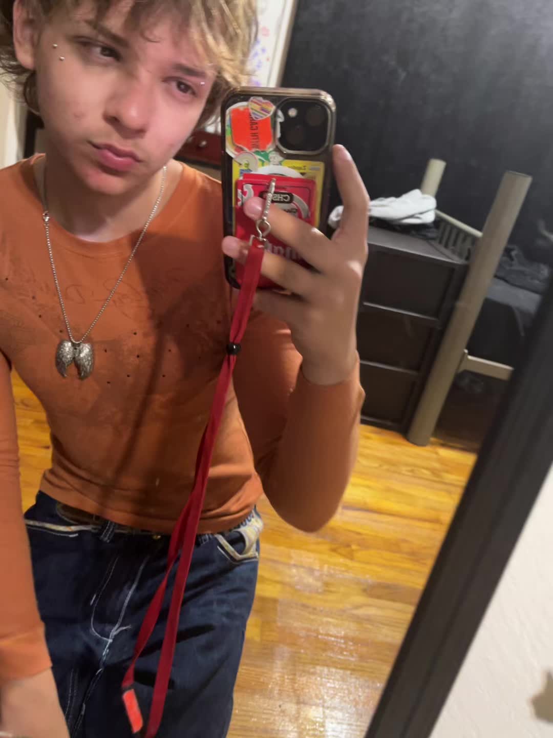 @zestybestie