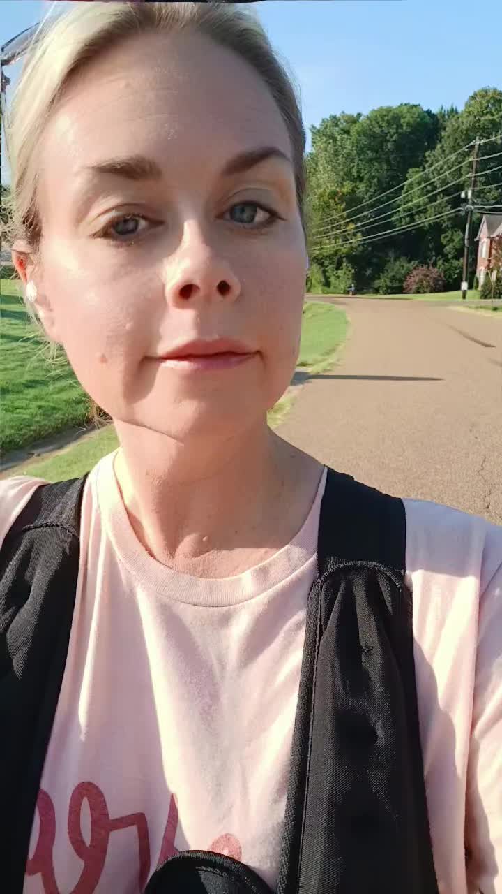 @hollyedot