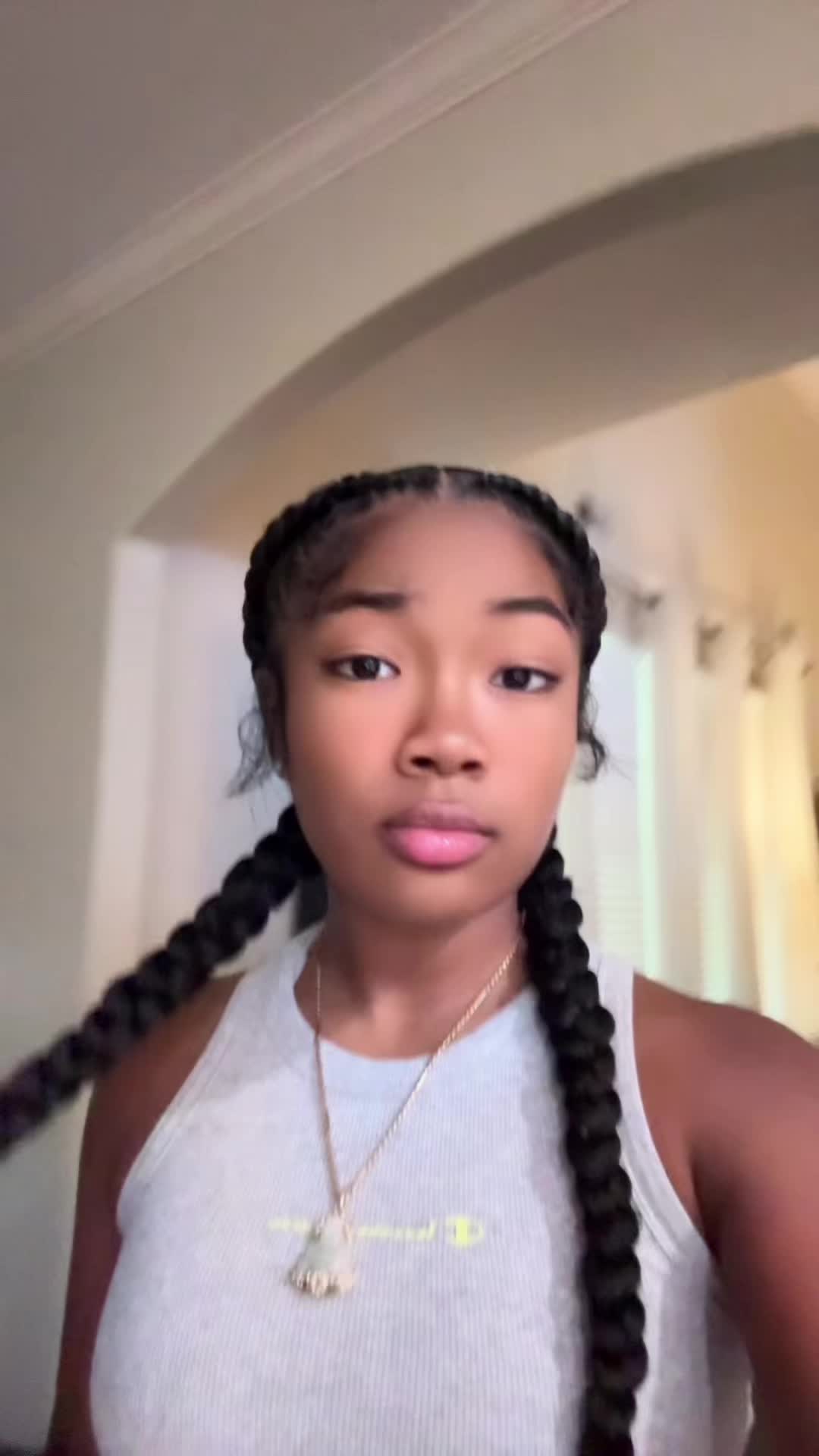 @xoxokhloe ౨ৎ
