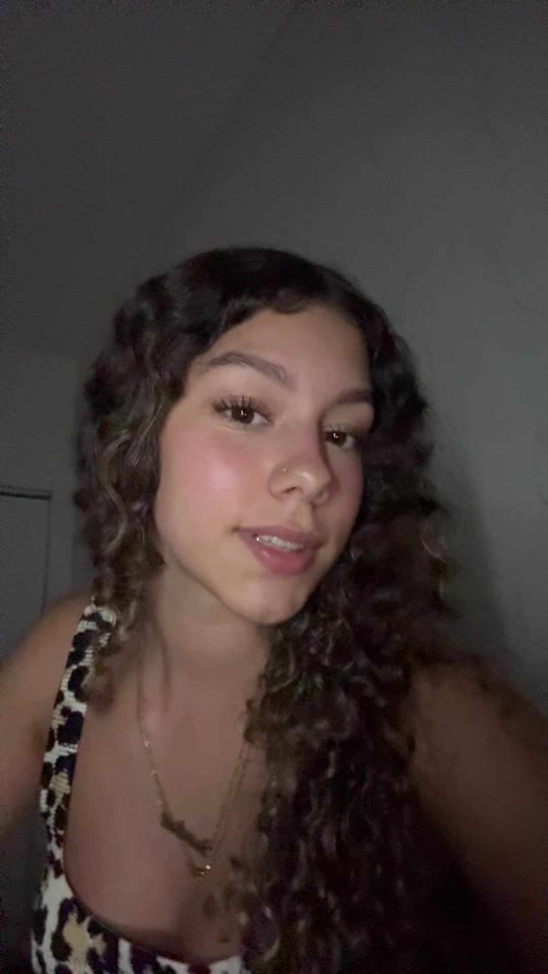 @𝐬𝐜𝐚𝐫𝐥𝐞𝐭𝐭