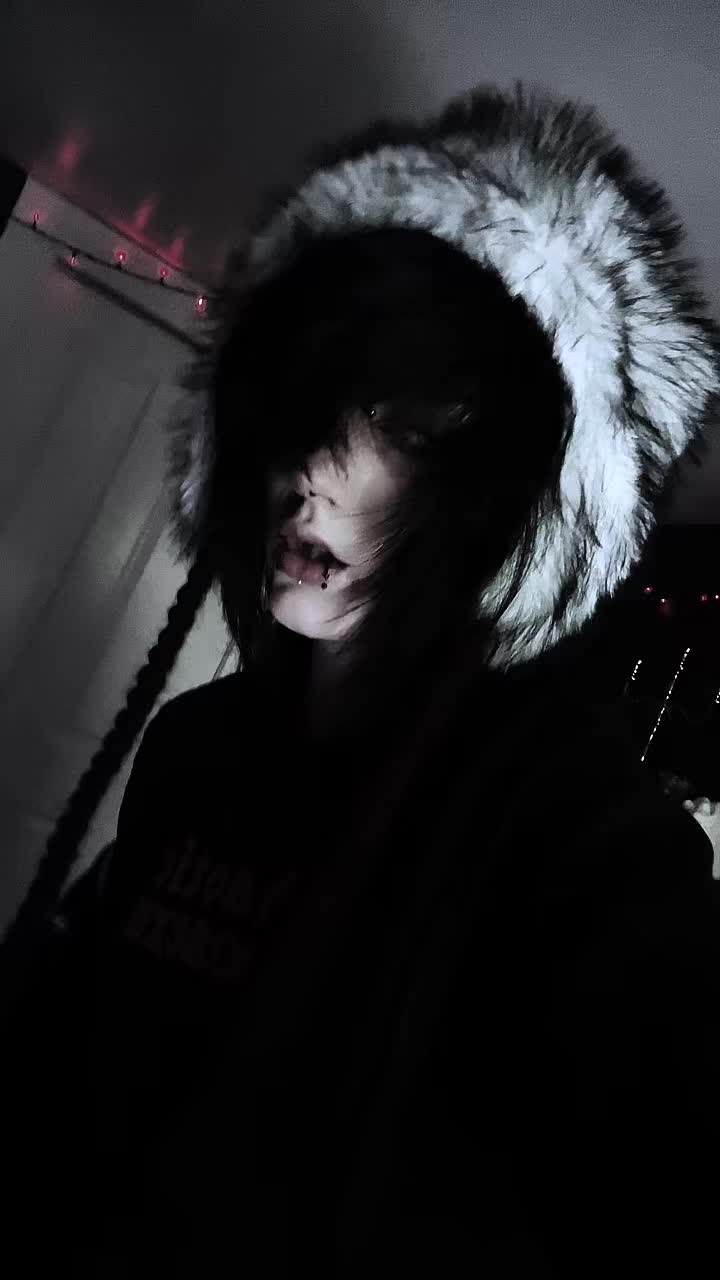 @andysfroggles