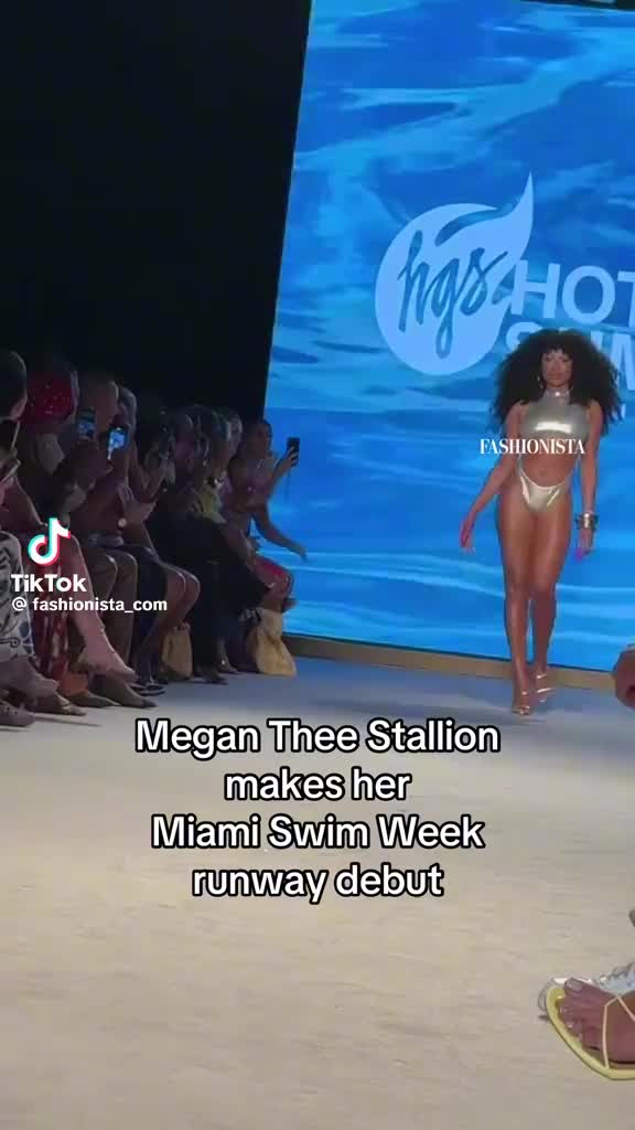@Keepitcomingcelebs