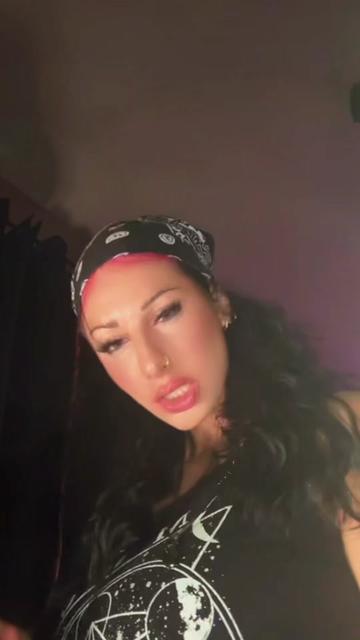 @Mel❤️🔥🏳️🌈
