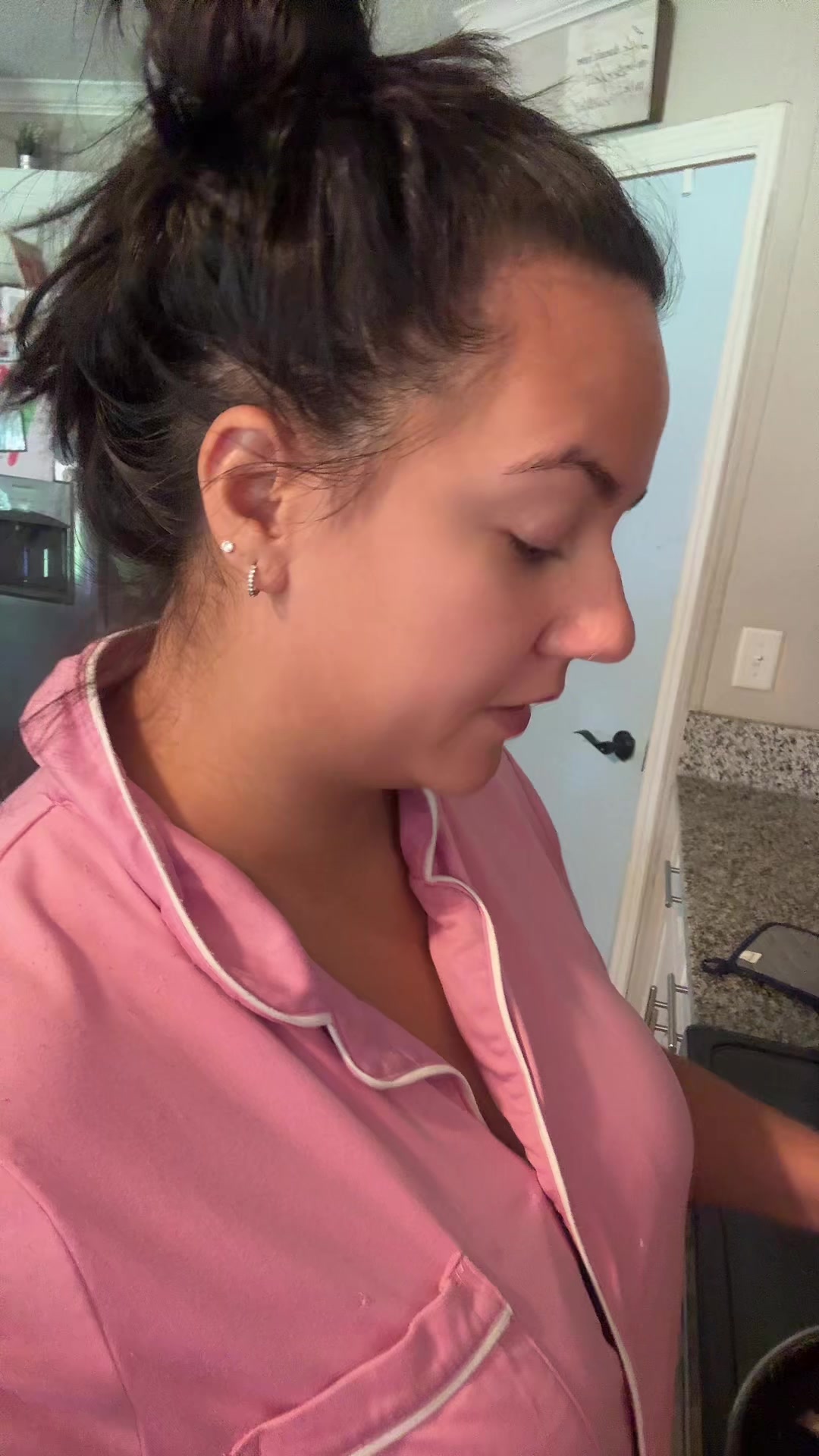 @allieathome