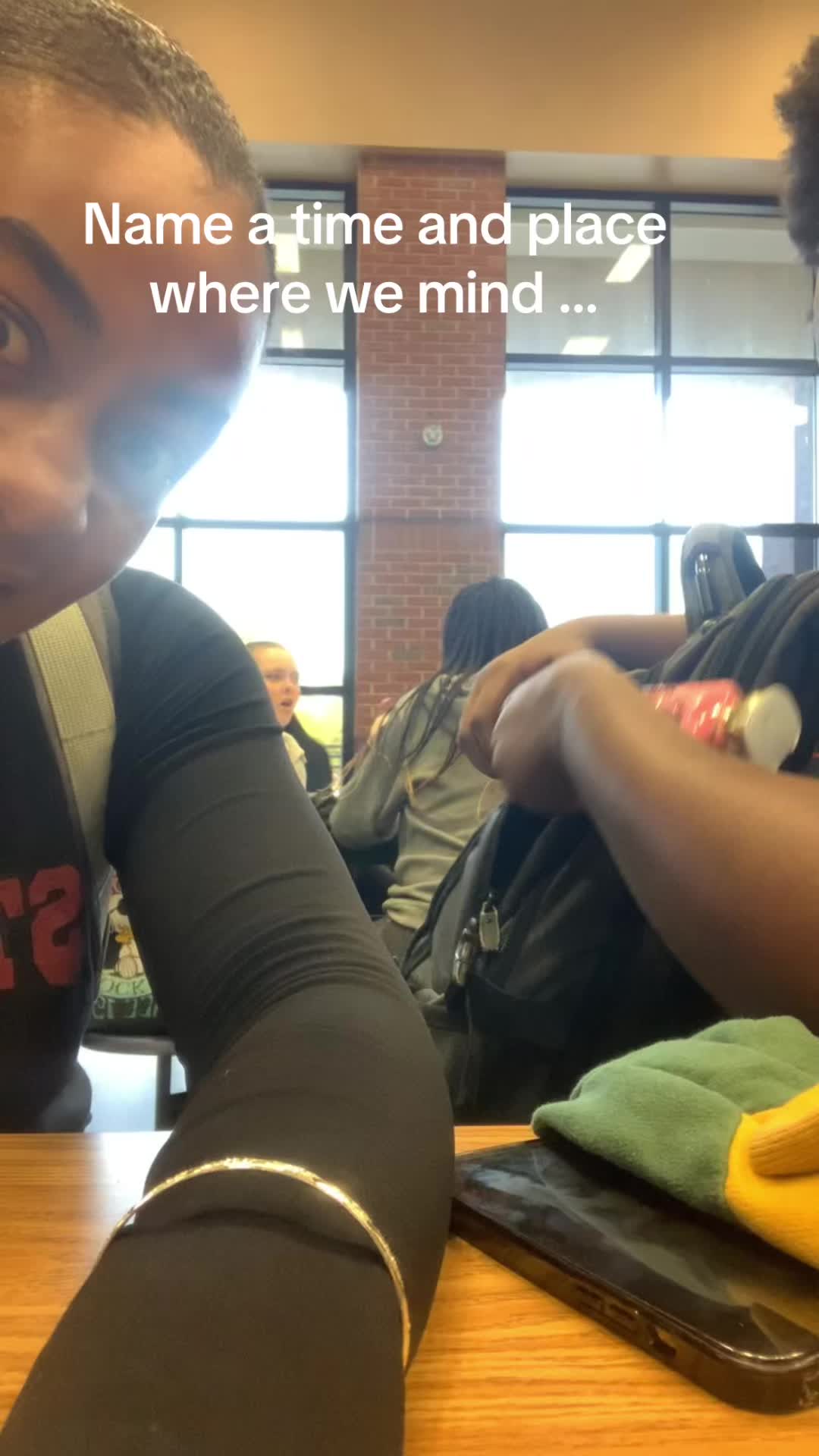 @AJ🤪