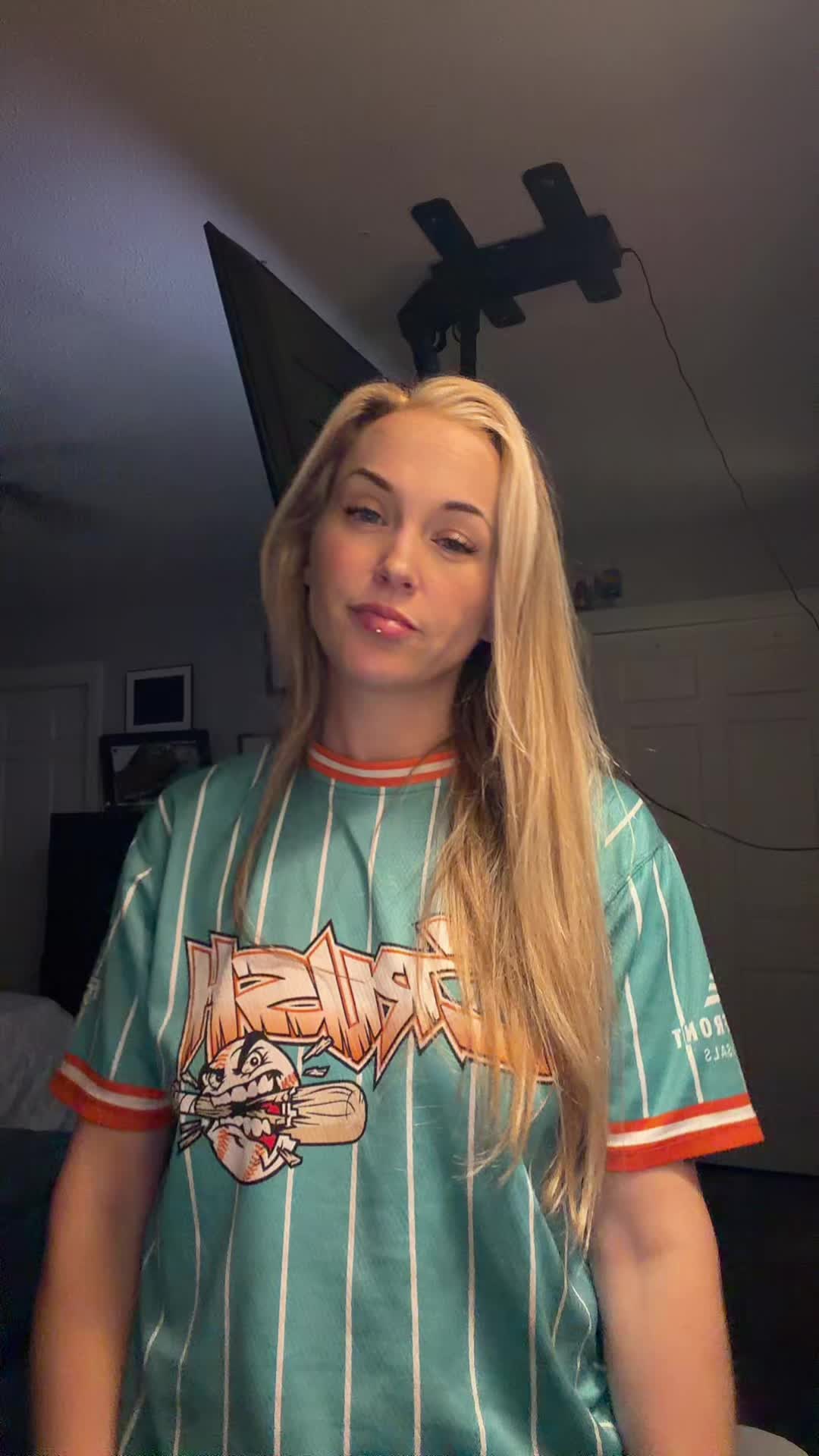 @BadluckB