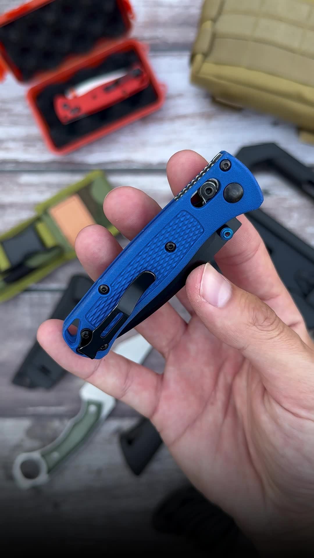 @survival.knives