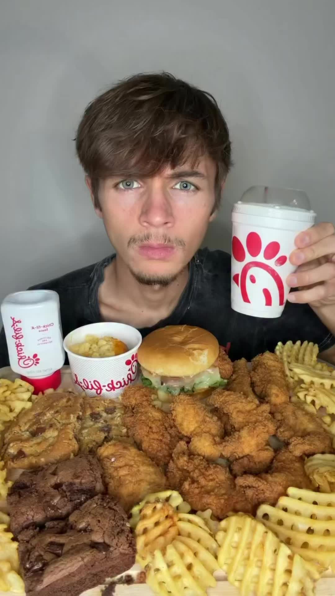 @MUKBANGS FAN PAGE