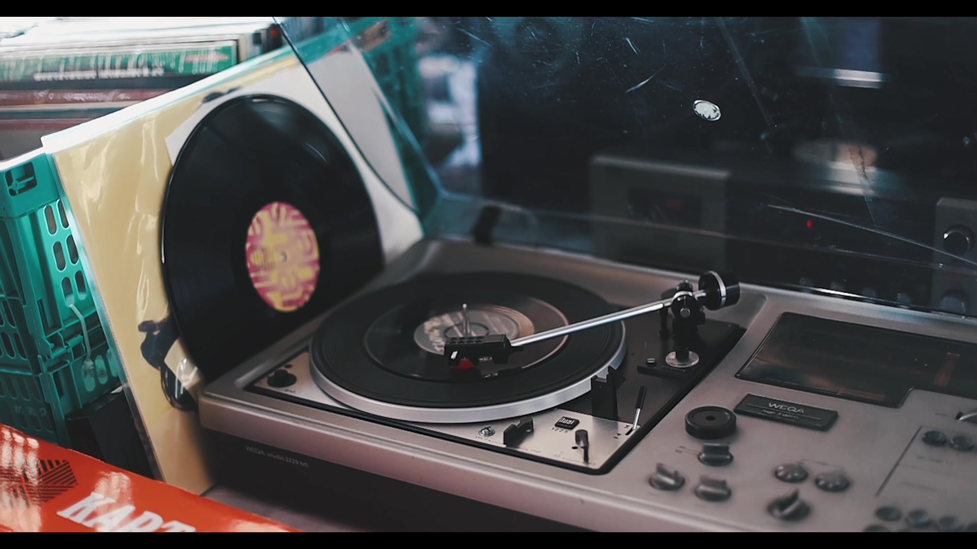 @vinyl