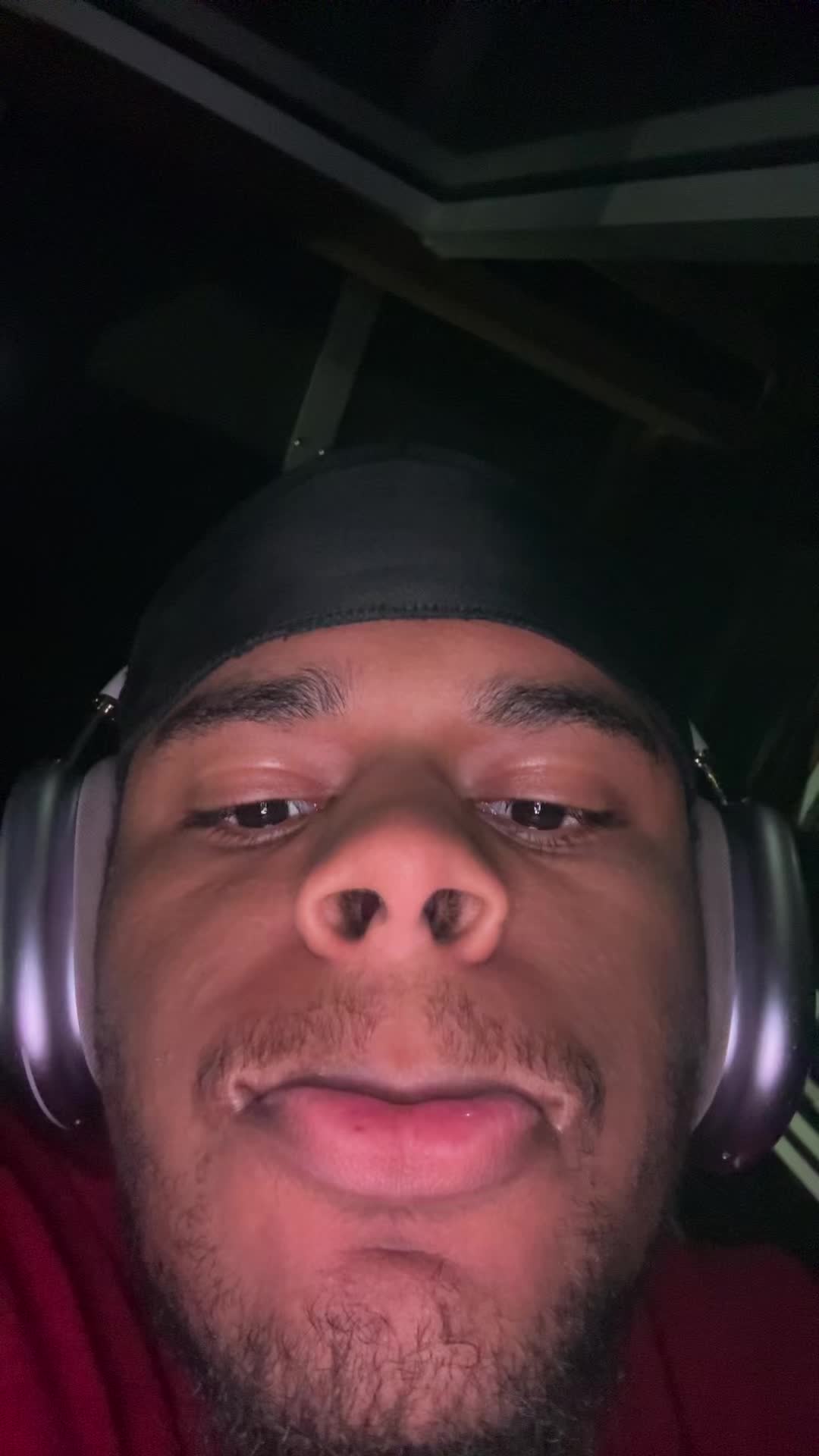 @whoevenisjosh_