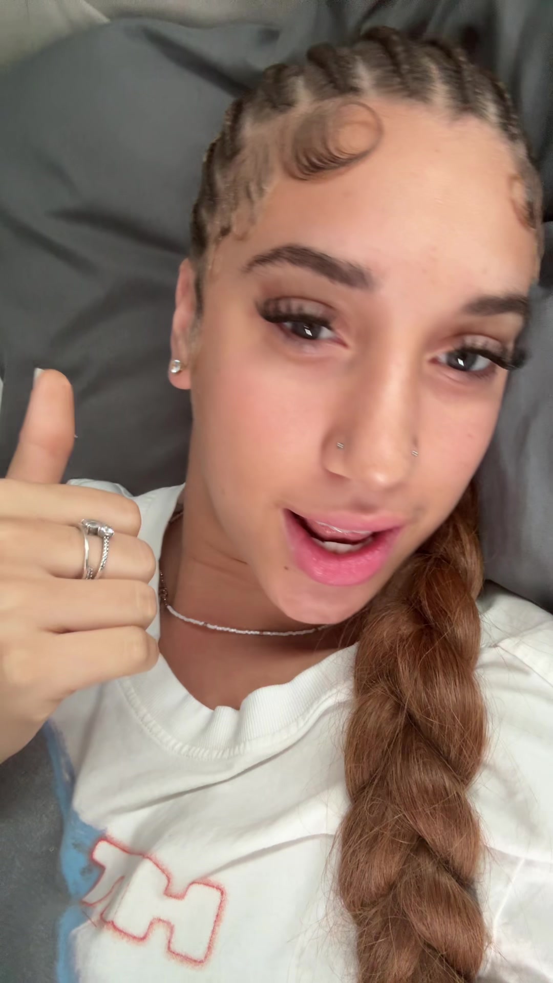 @Lightskinlesbo