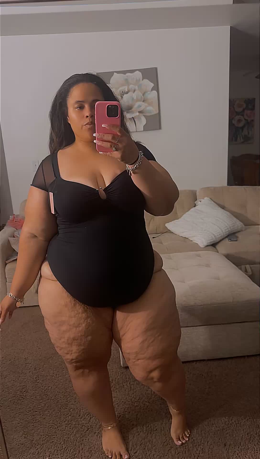 @hazel_eyez_thick_chic