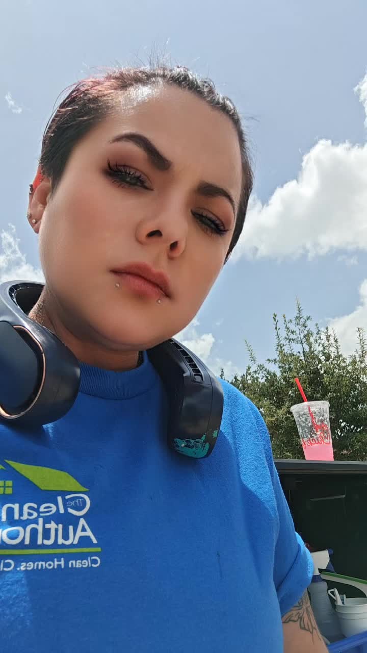 @mj