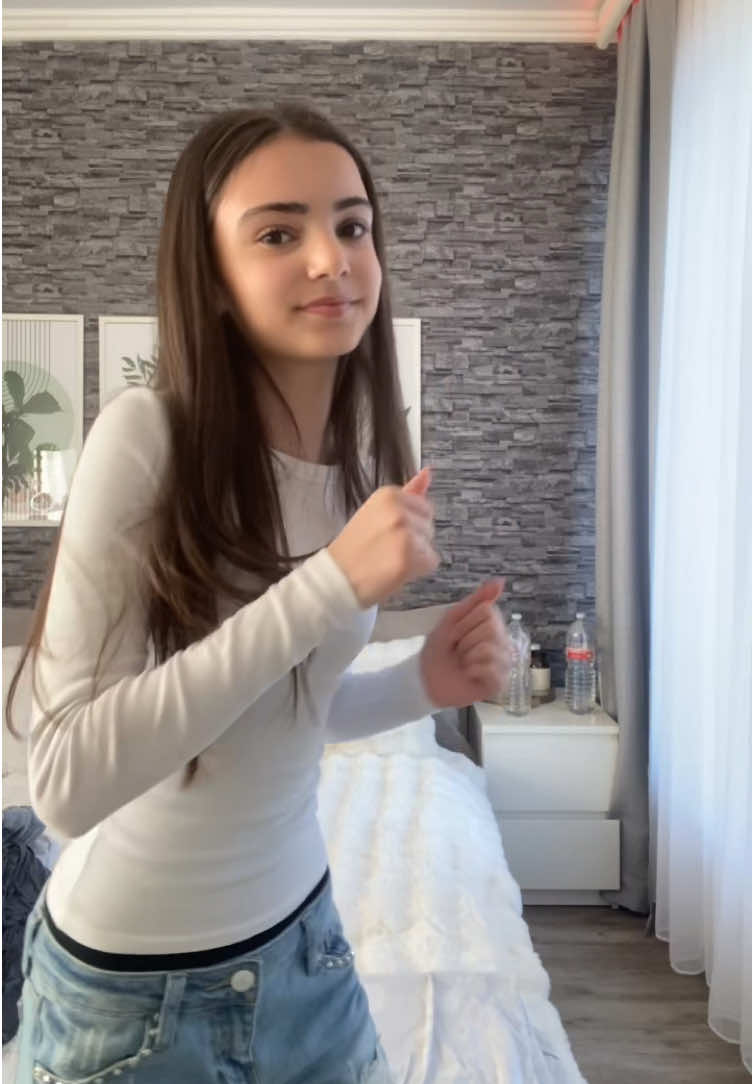 @𝐃 𝐀 𝐋 𝐈 𝐍 𝐀