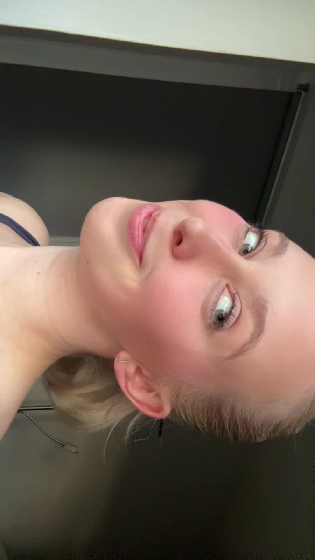 @Lenaxagm