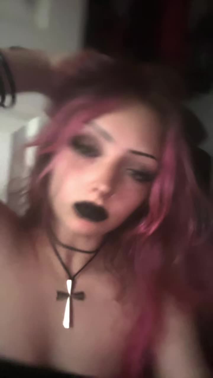 @a.g1rlnam3d_dr00l