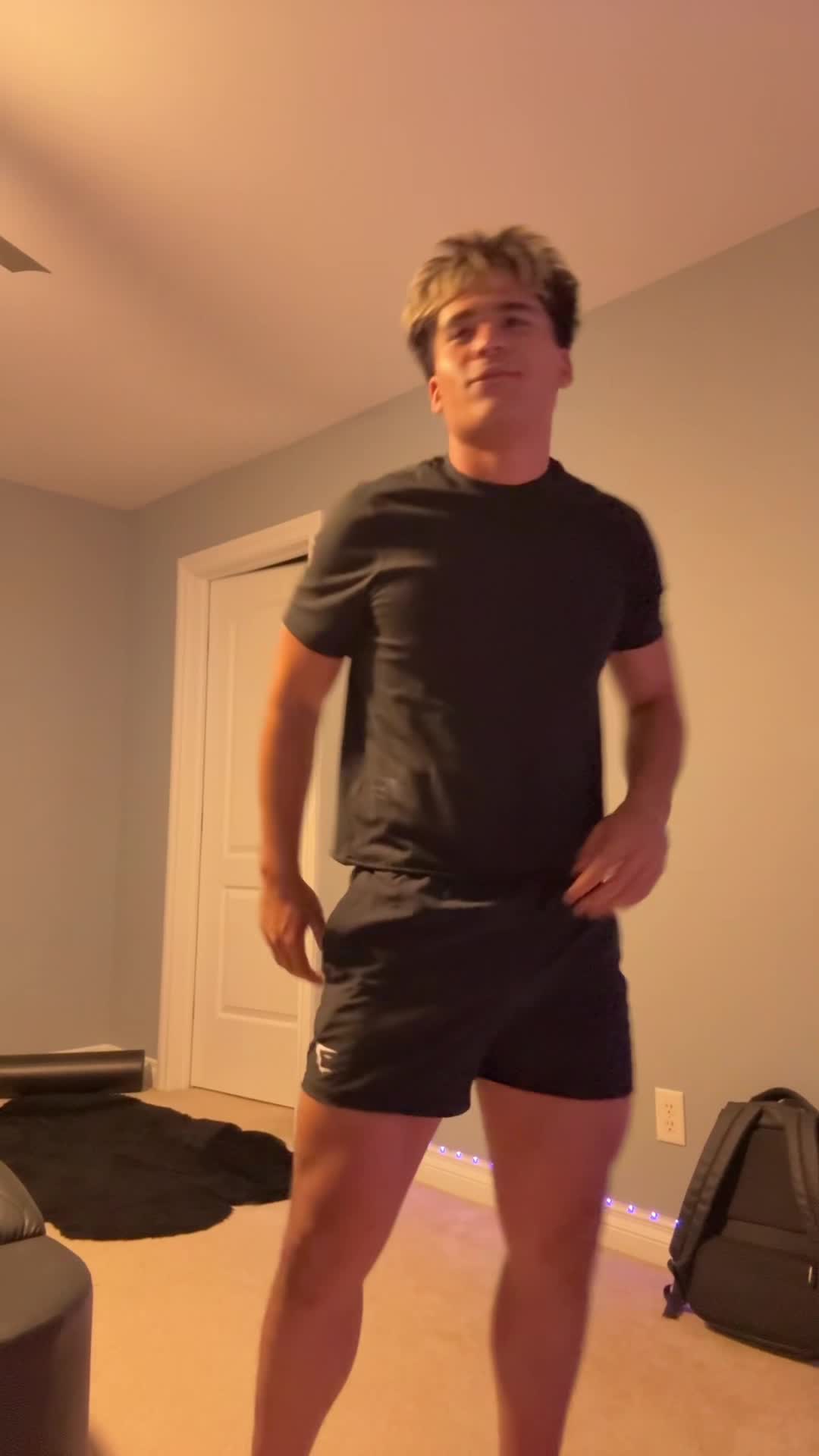 @Mo