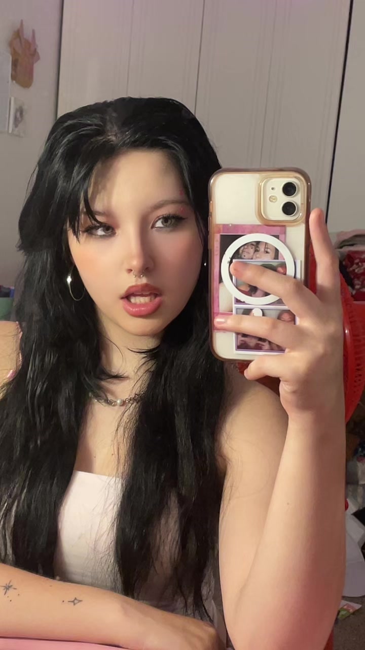 @𝐑★