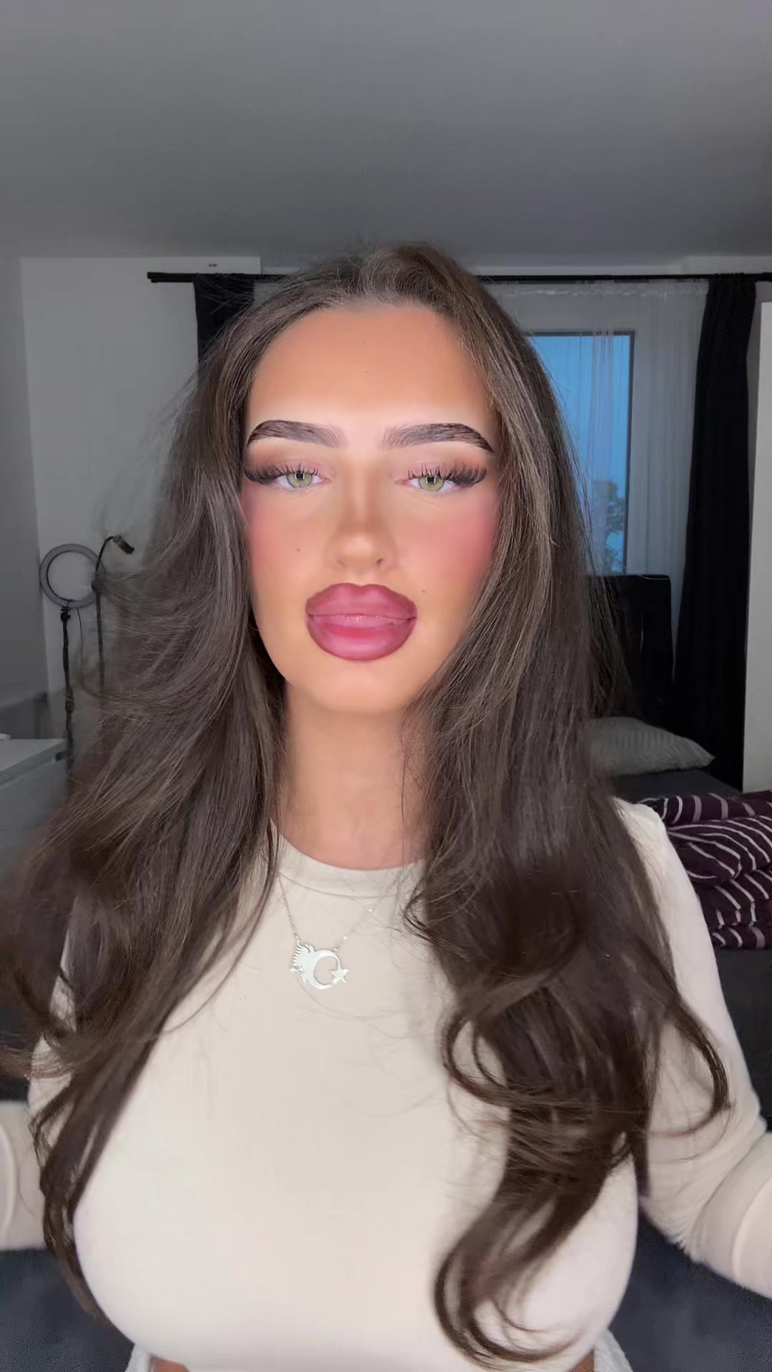 @𝒮