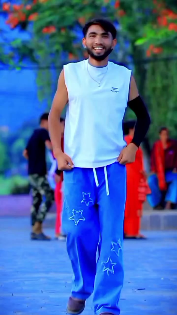 @महाराजा 🩷🧡