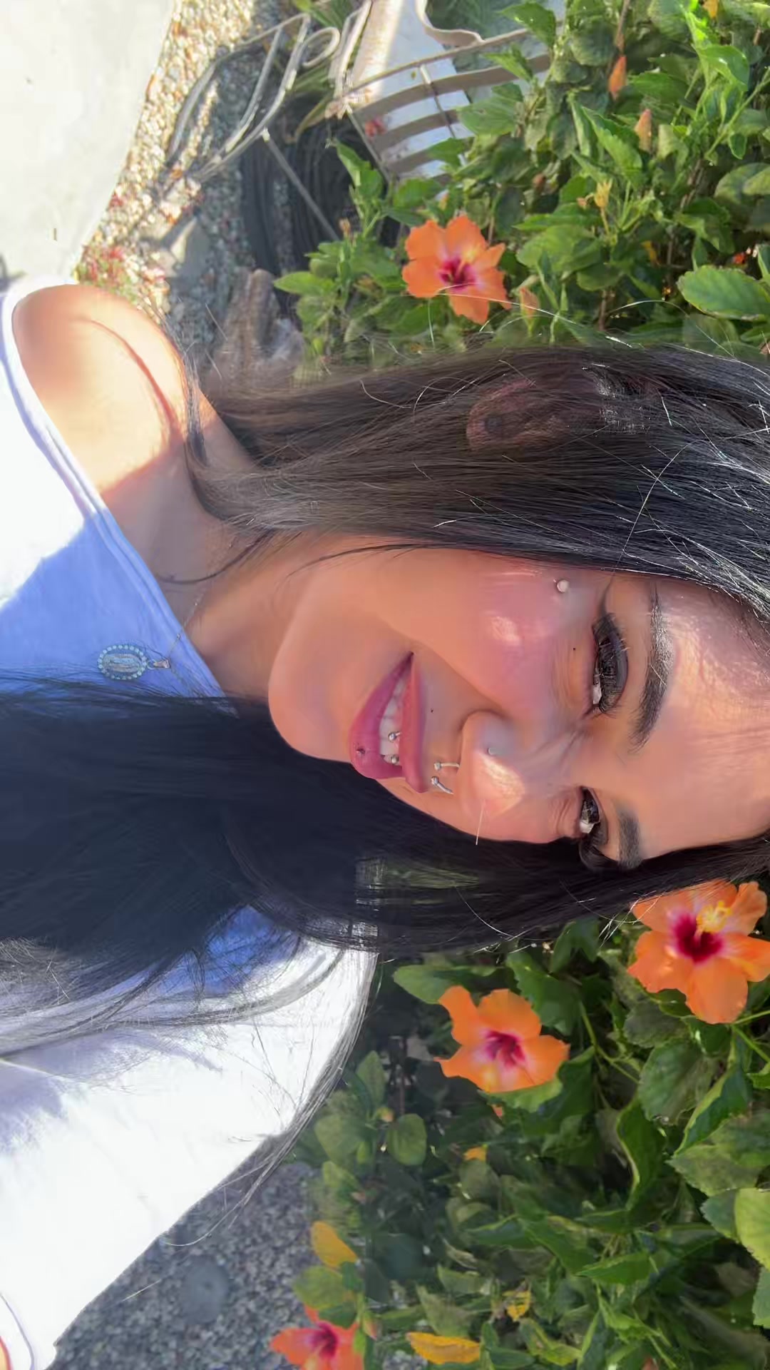 @mona
