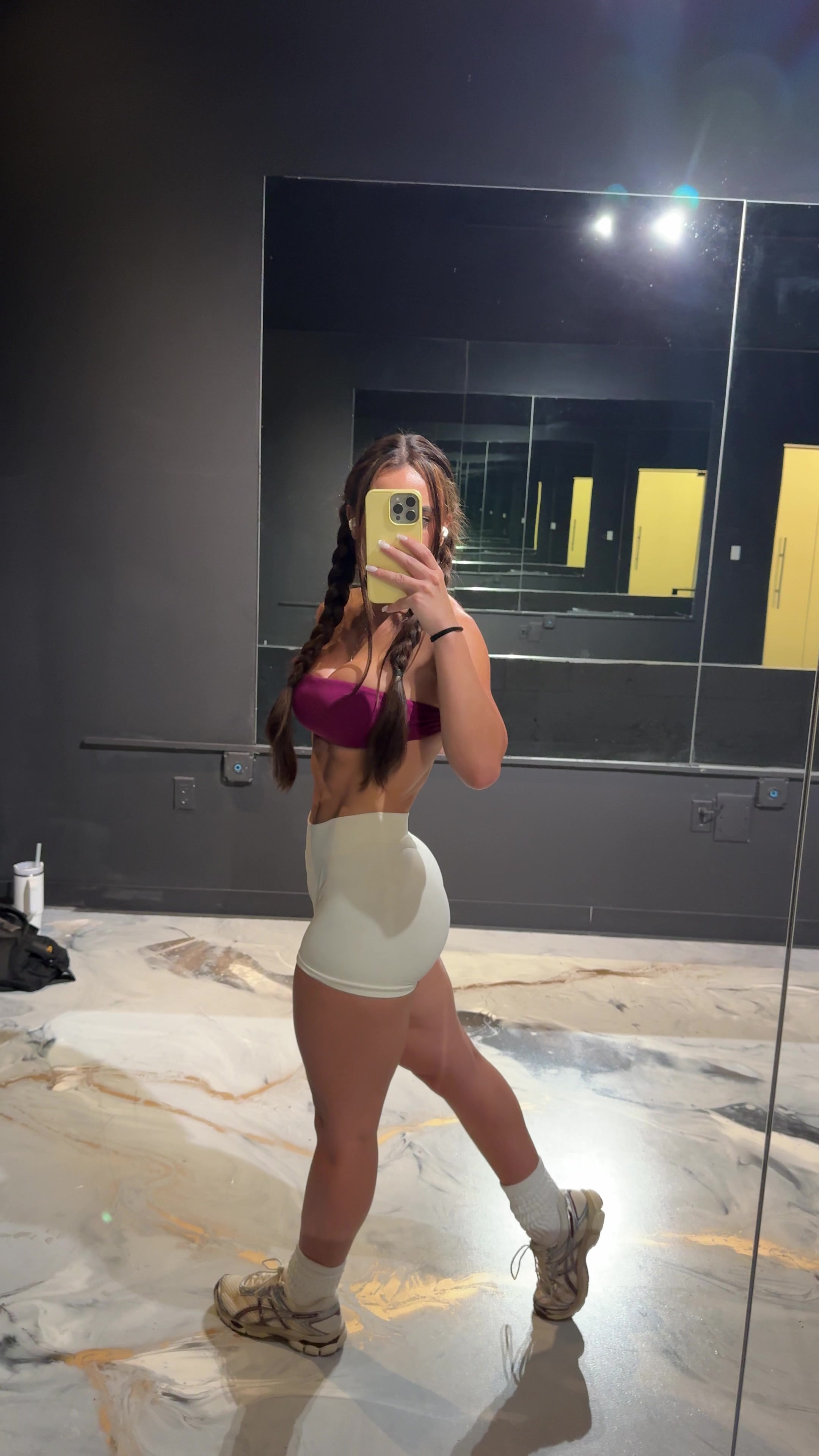 @Ariana isabel