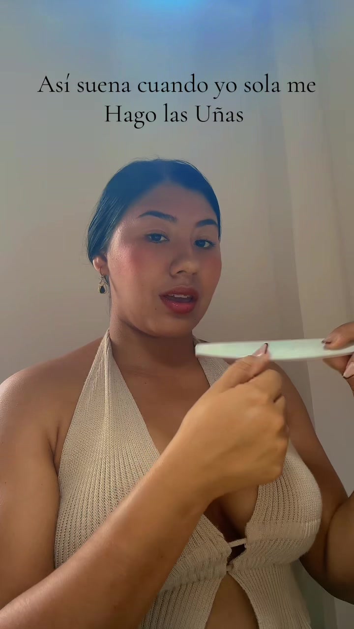 @anahiloor77