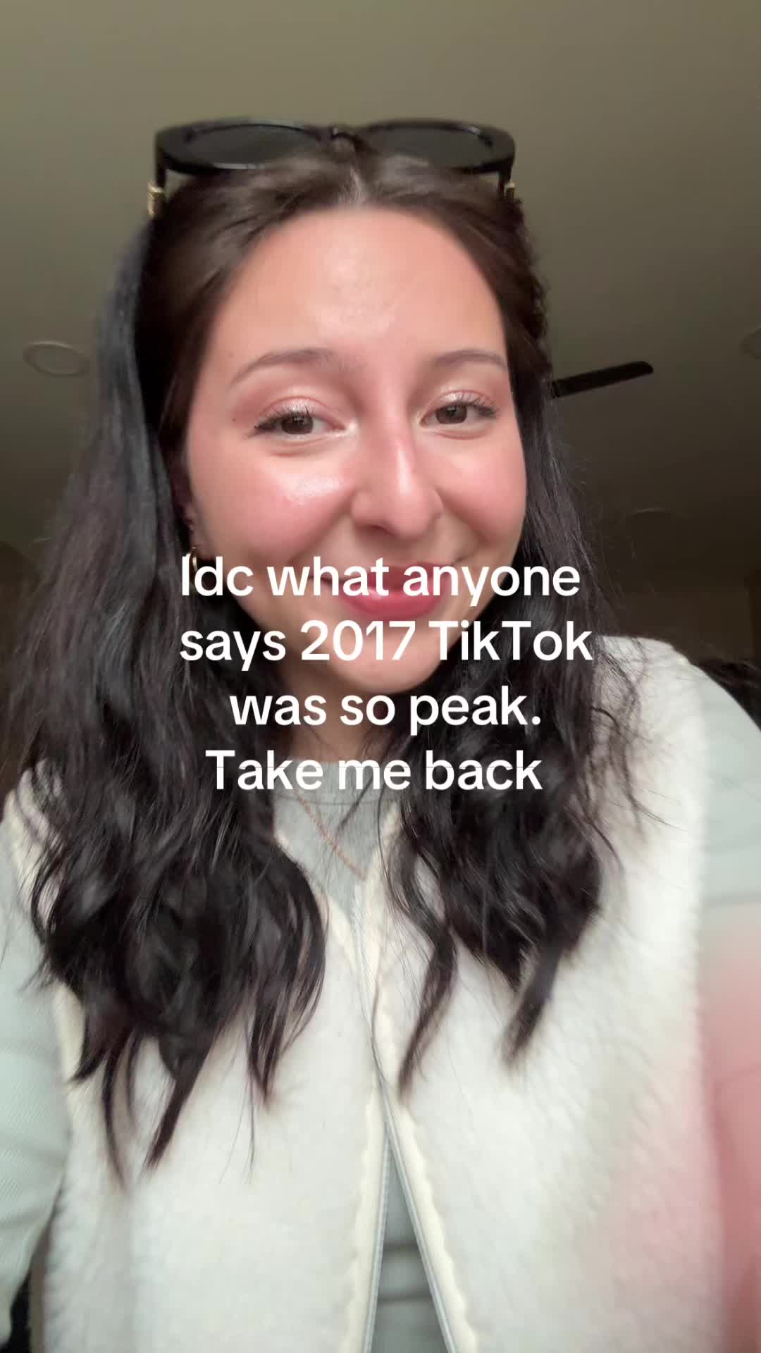 @BeeVlogging
