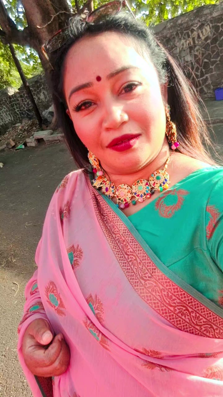 @Brinda_😗