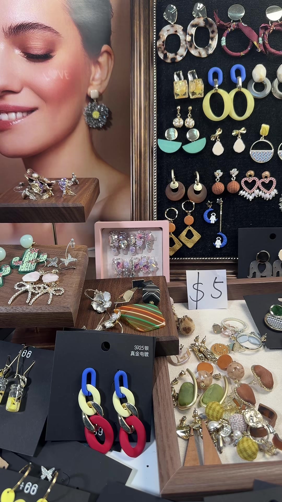 @Lin-earrings