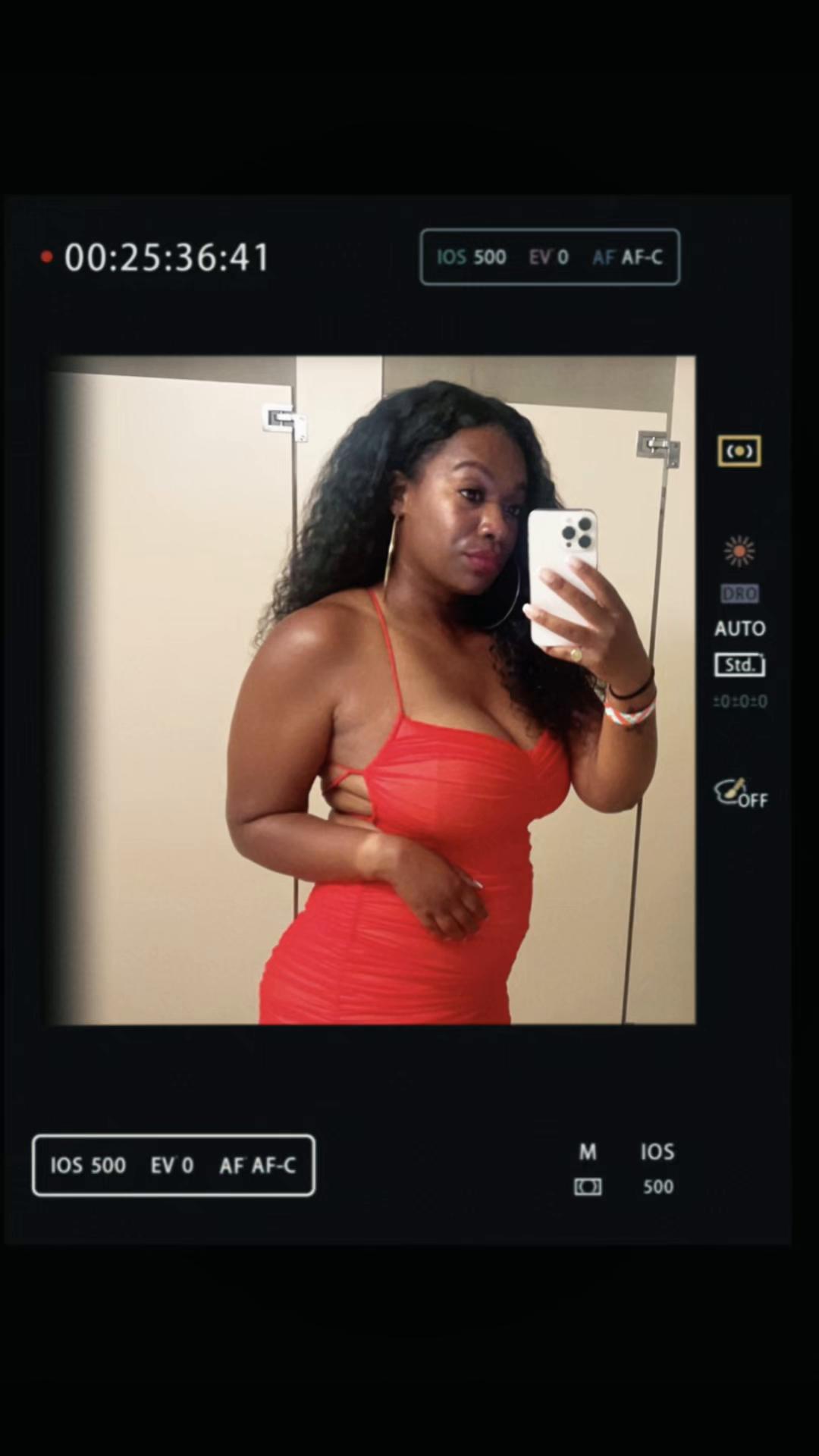 @Debbie🧡