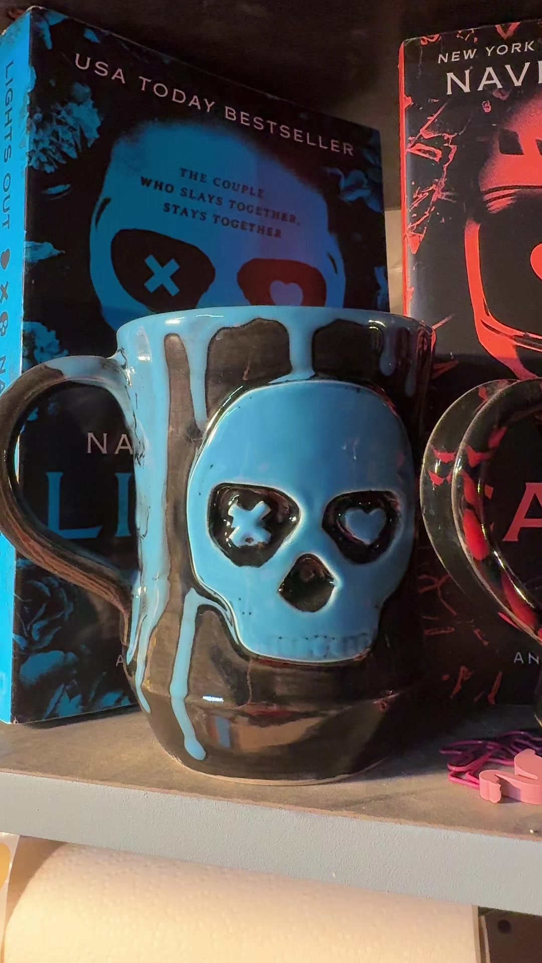 @Art by Jessica Lopez 📚💀☕️