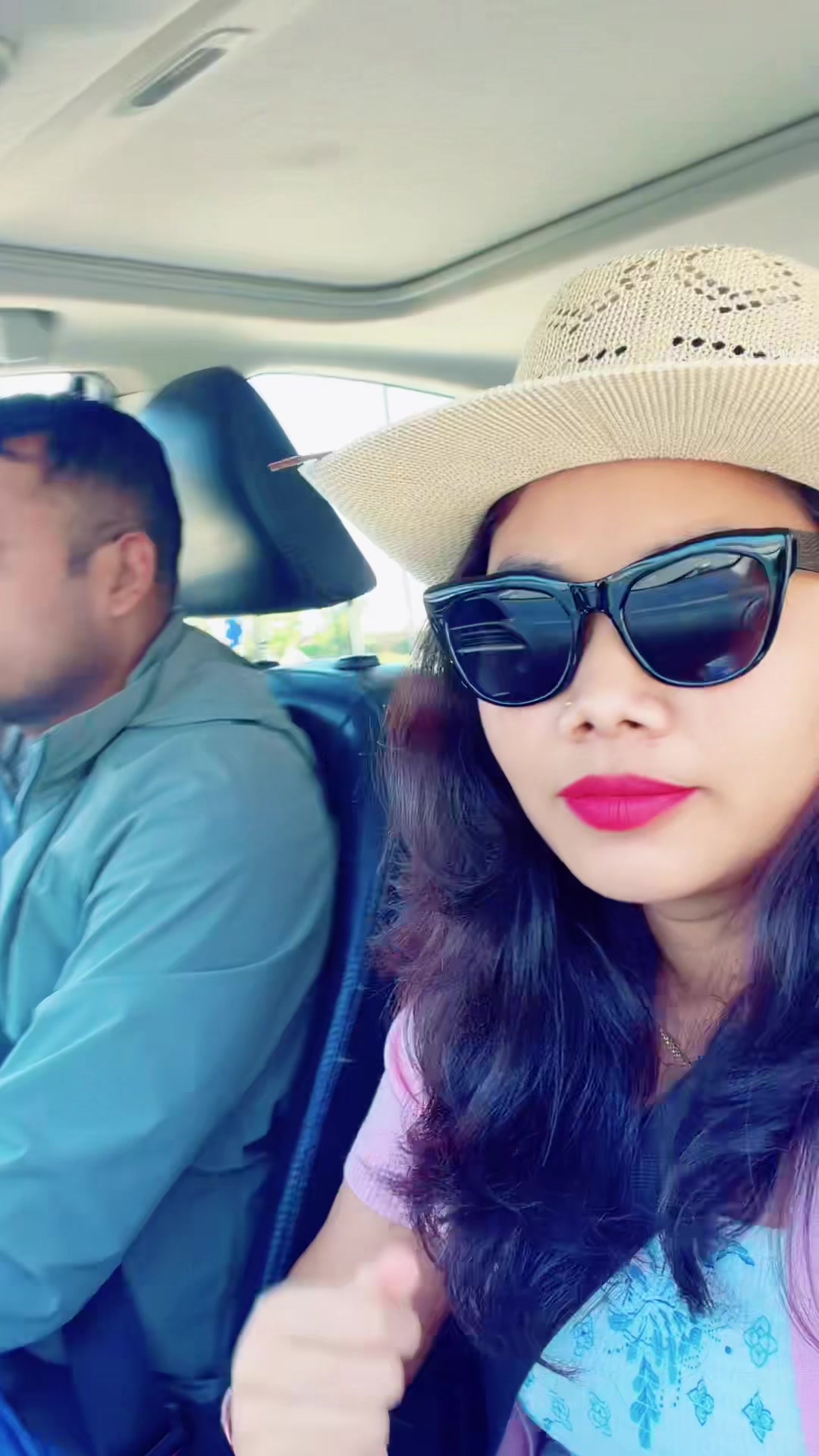 @Resham Chaudhary 🇳🇵🇺🇸 ✌️