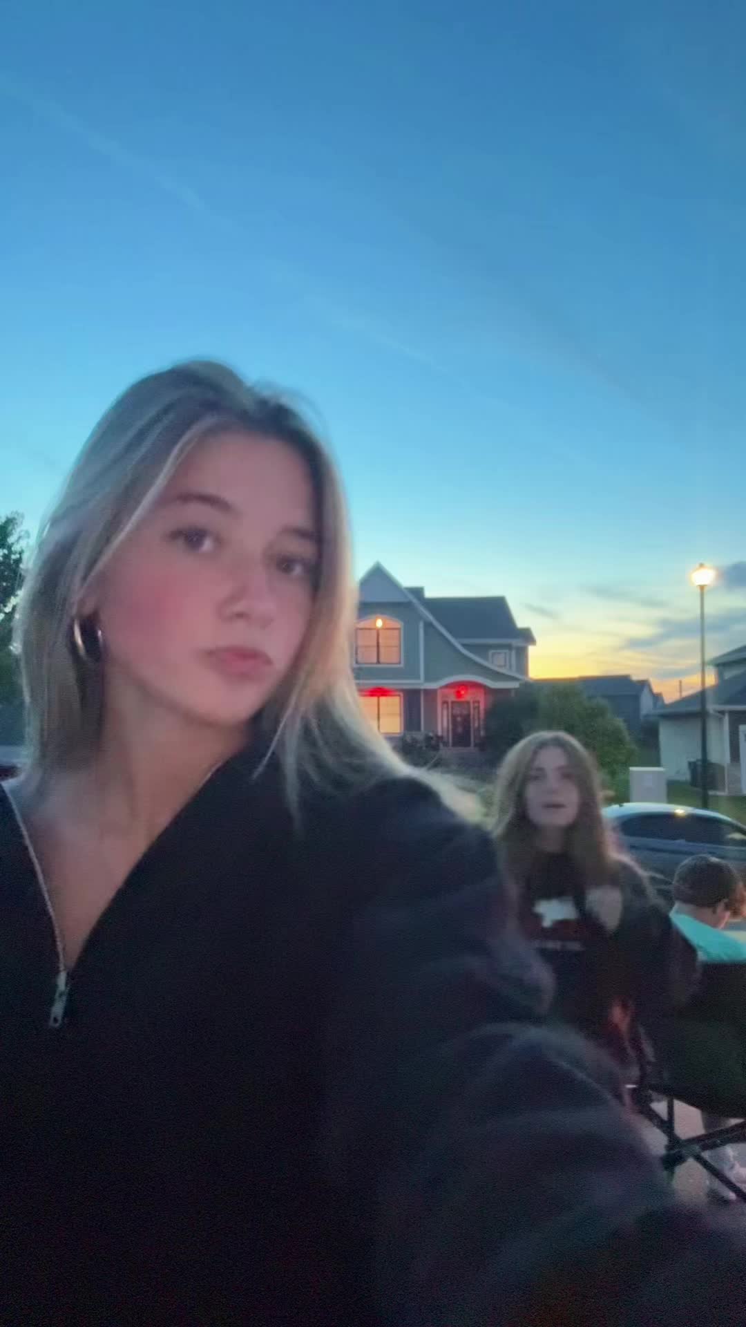 @Bri ⋆˙⟡