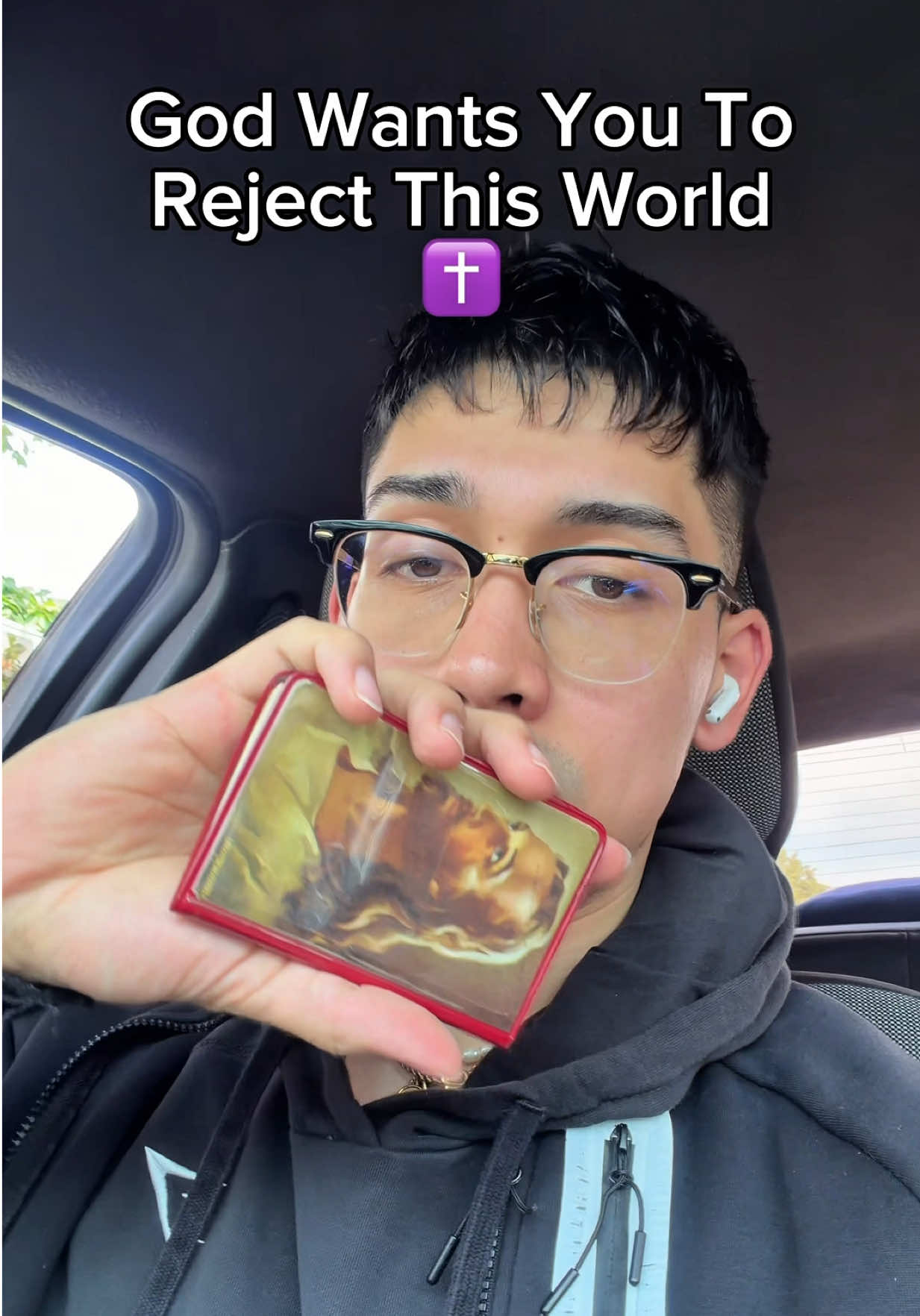 @johnnydivines