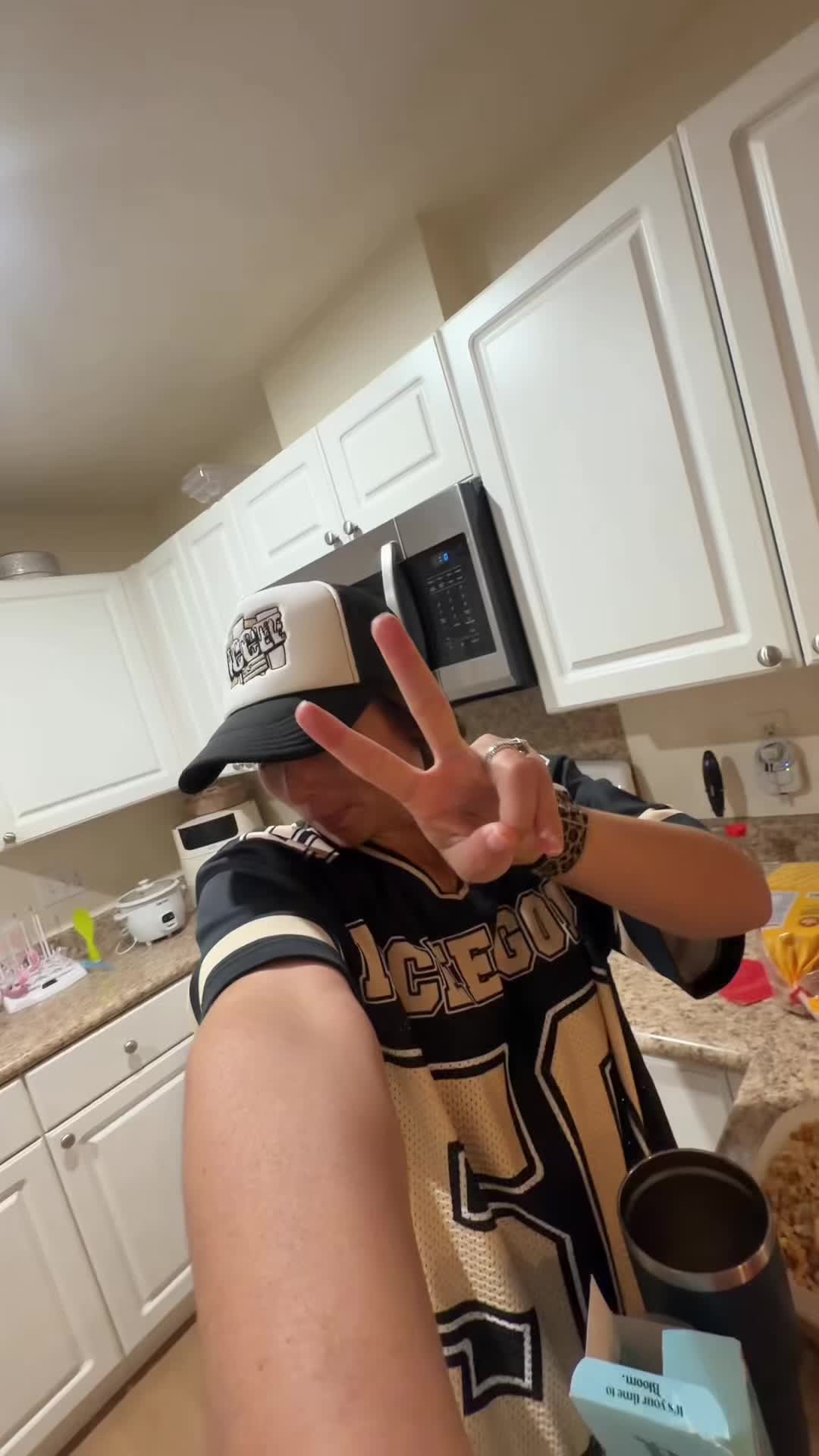 @NIKI 🤎