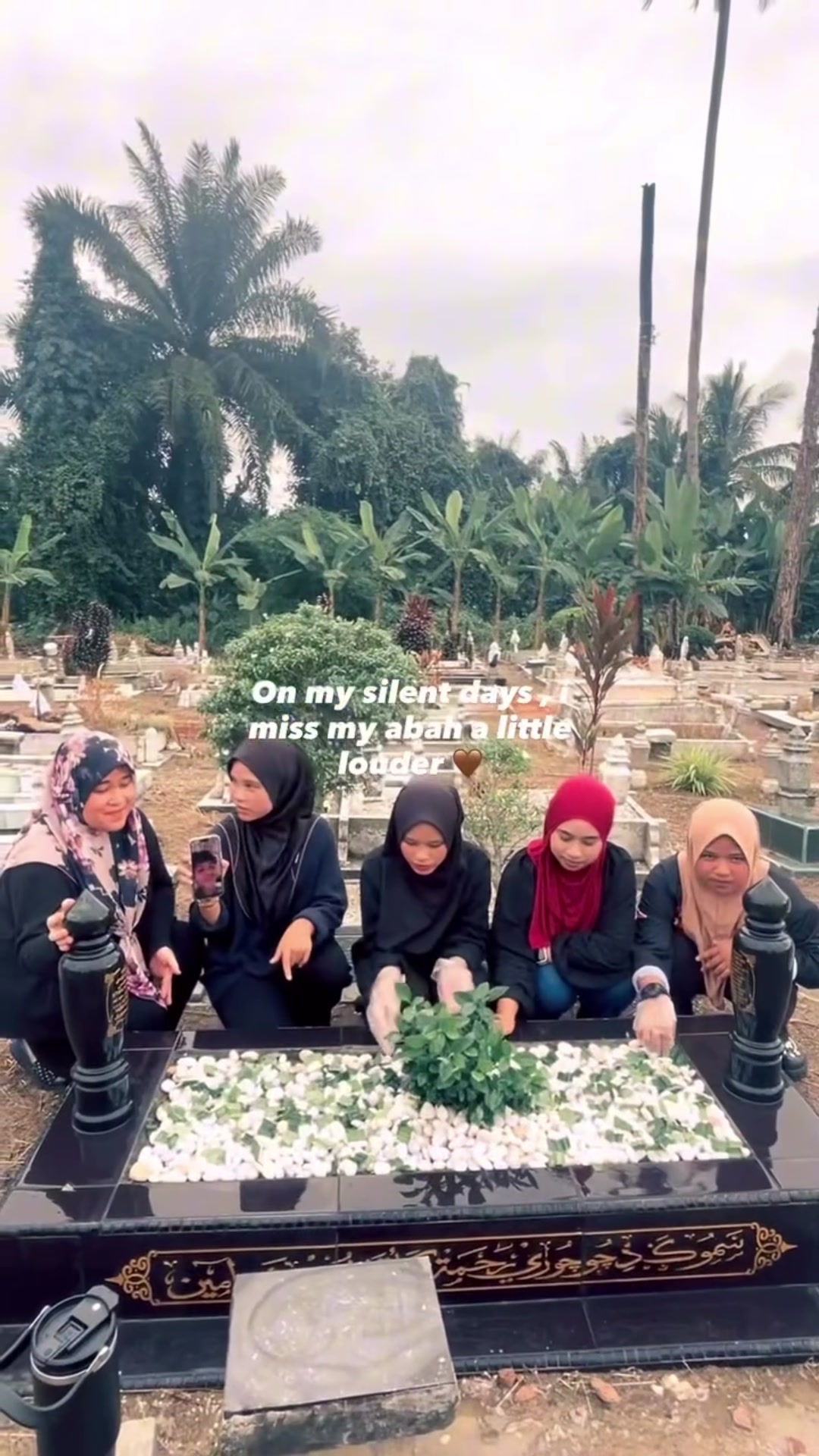 @𝓐𝐚𝐩𝐩𝐥𝐞.𝐛𝐥𝐨𝐬𝐬𝐨𝐦