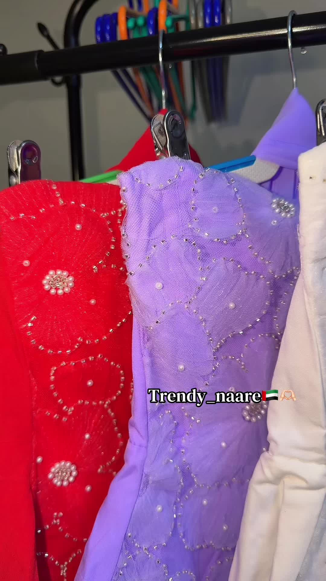 @trendynaari🇦🇪