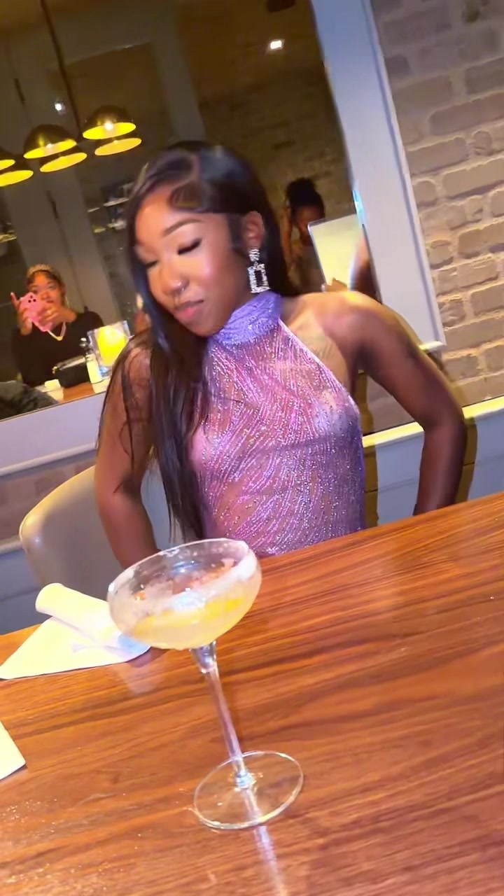 @Aniya ⚡️