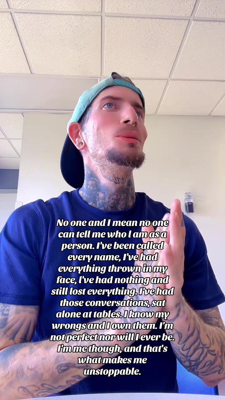 @Hollywood87