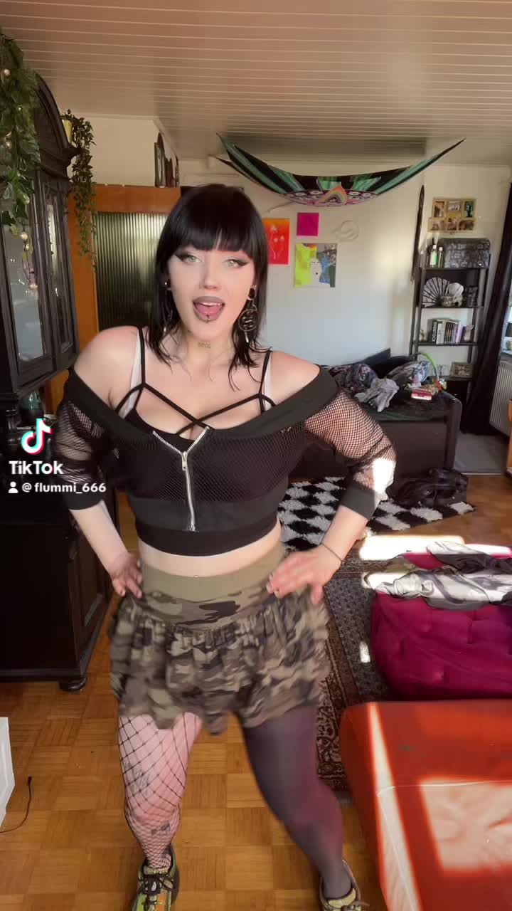 @Flummi_666😈
