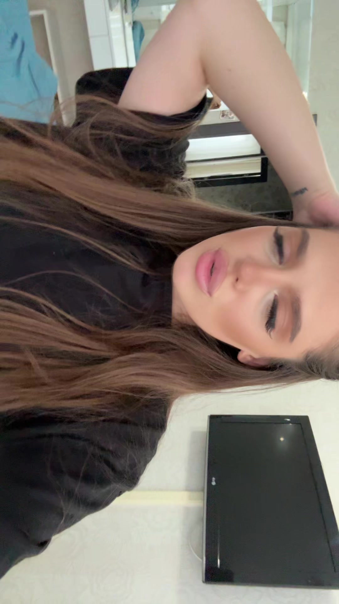 @Elle🪽