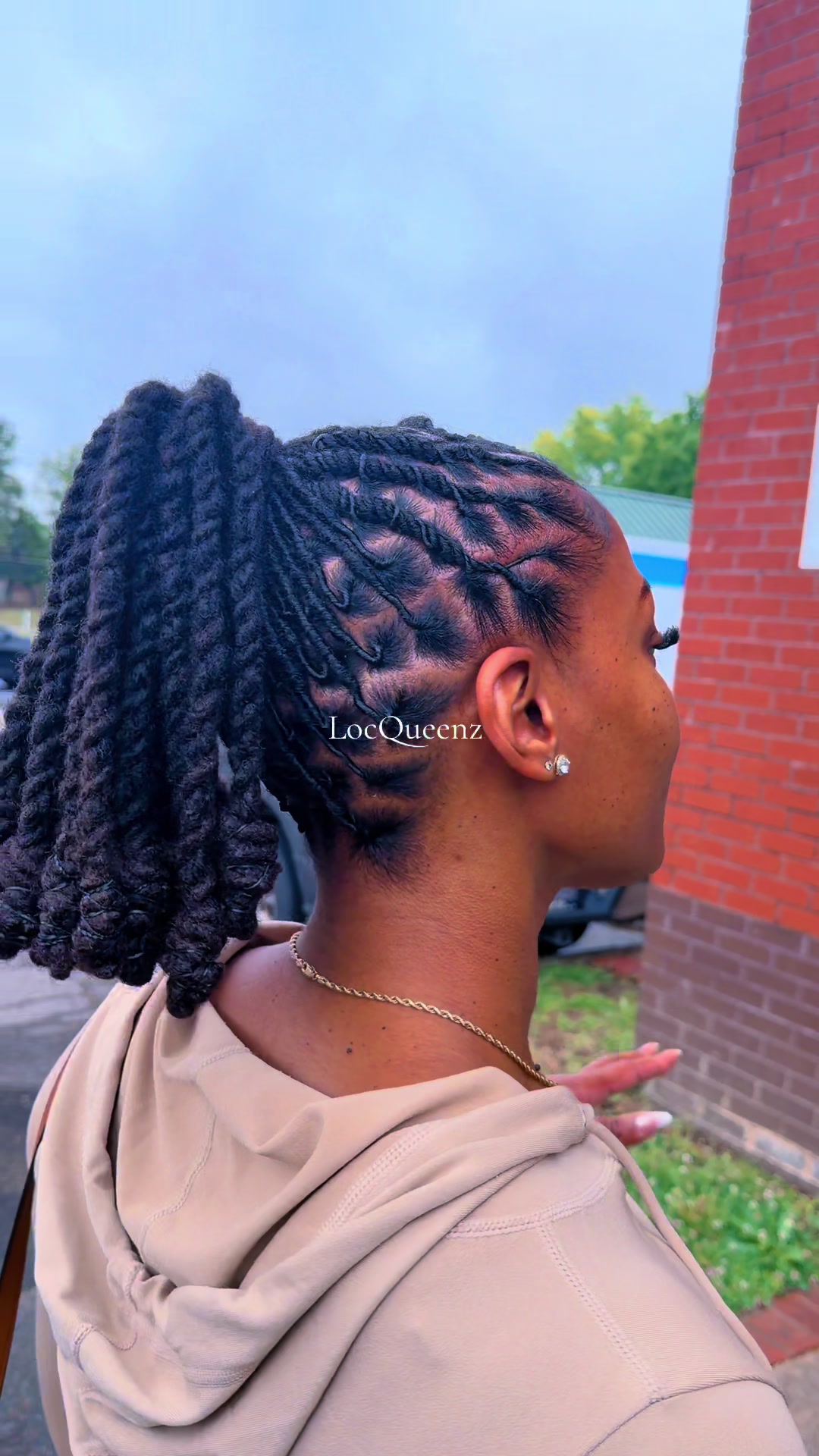 @LocQueenz Salon Memphis