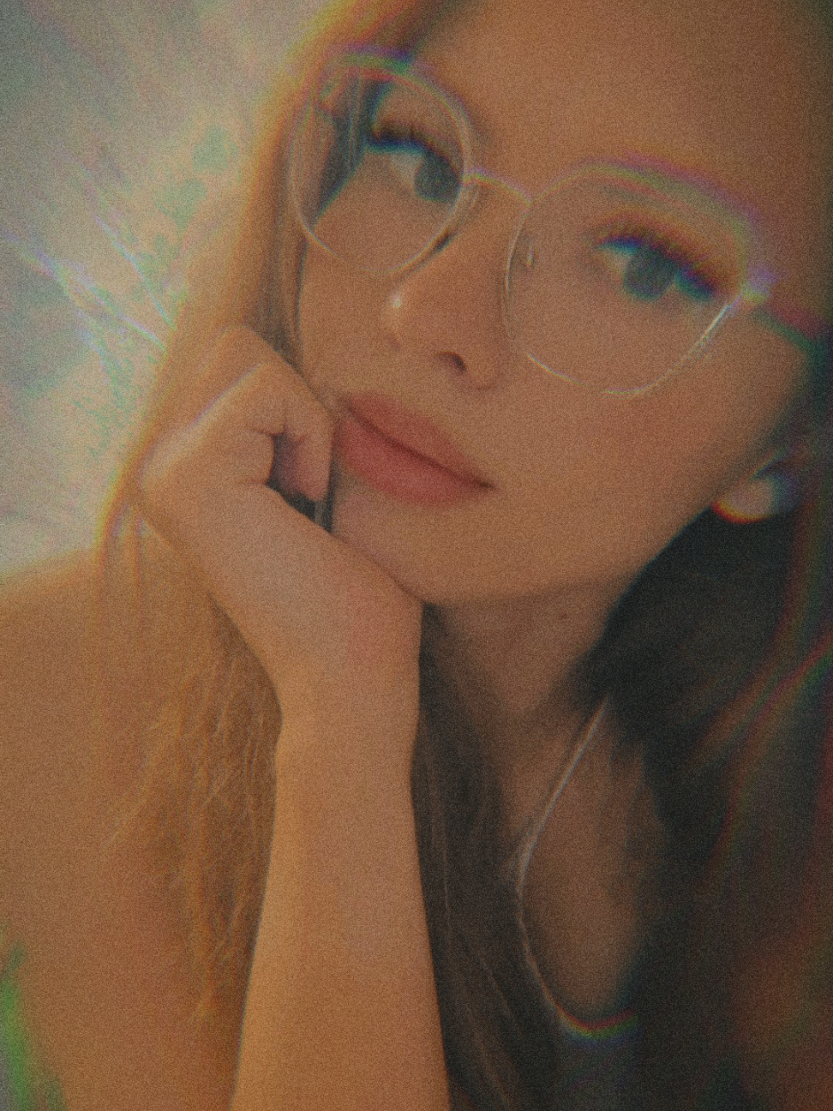 @𝓀𝓇𝒾𝓈___𝒸𝒽𝑒