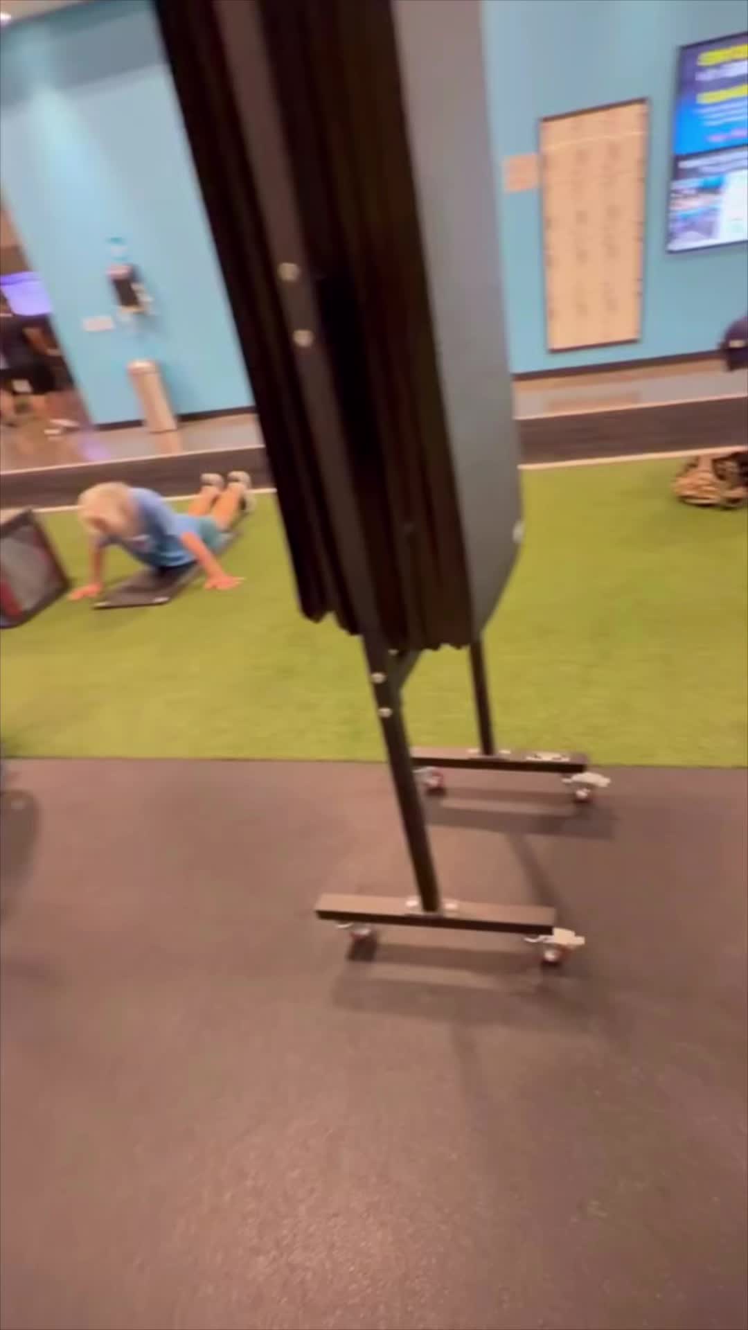 @HB