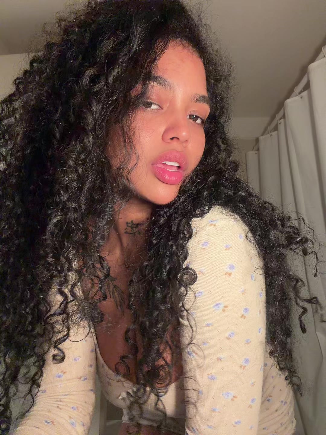 @Ari💗