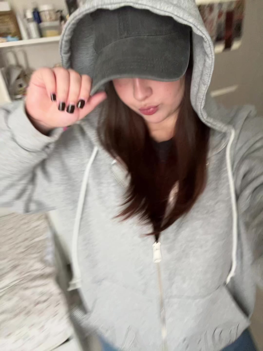 @мила